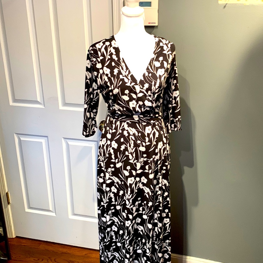 Maternity maxi dress